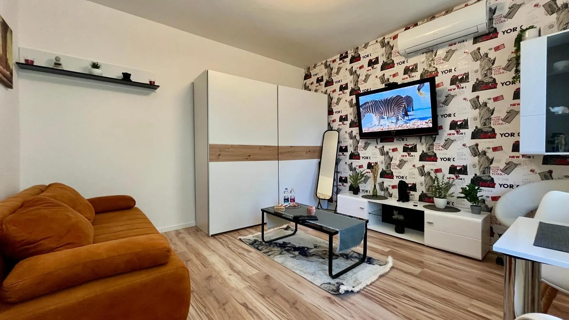 Great Forest Chill Apartment Three Debreţin
